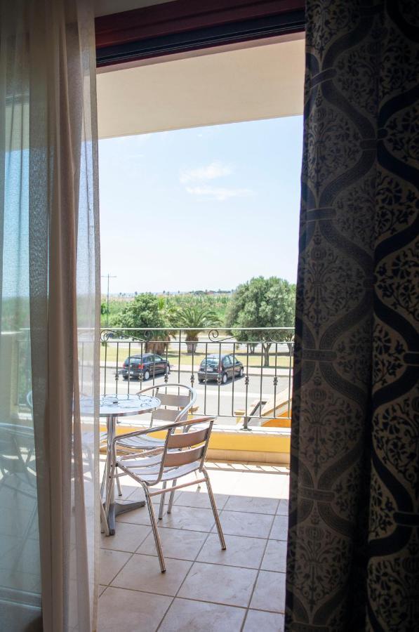 Il Fenicottero Hotel Quartu Sant'Elena Luaran gambar