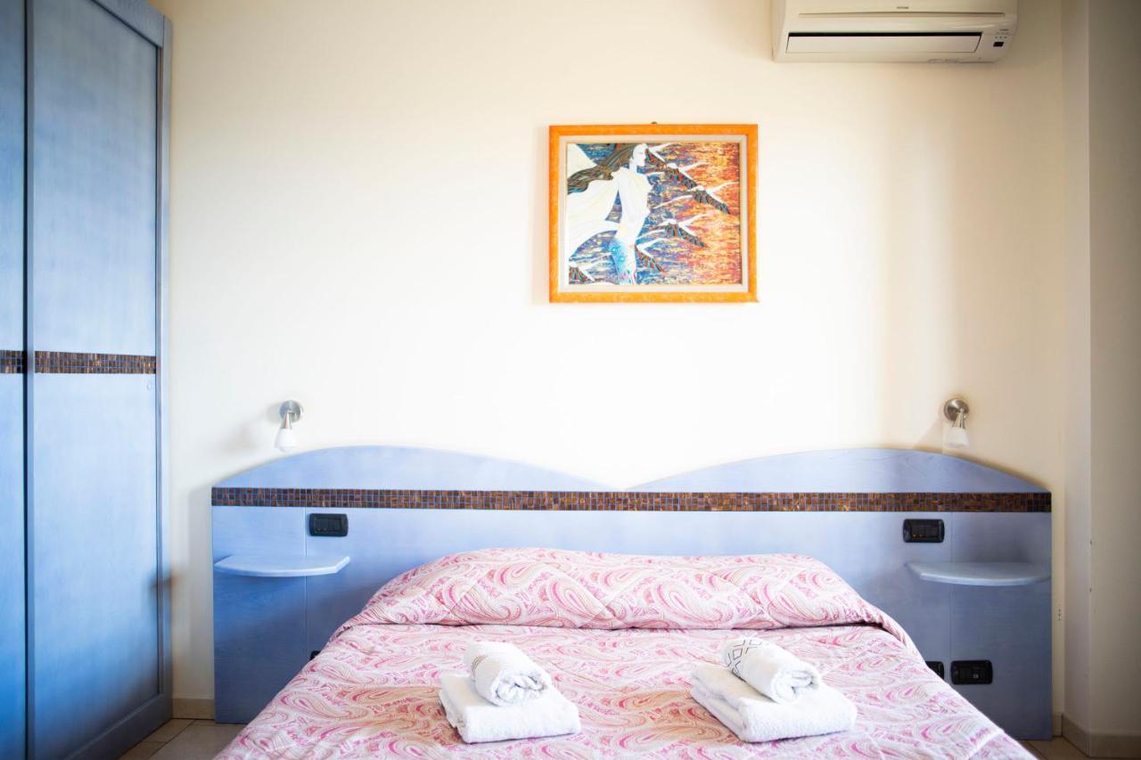 Il Fenicottero Hotel Quartu Sant'Elena Luaran gambar